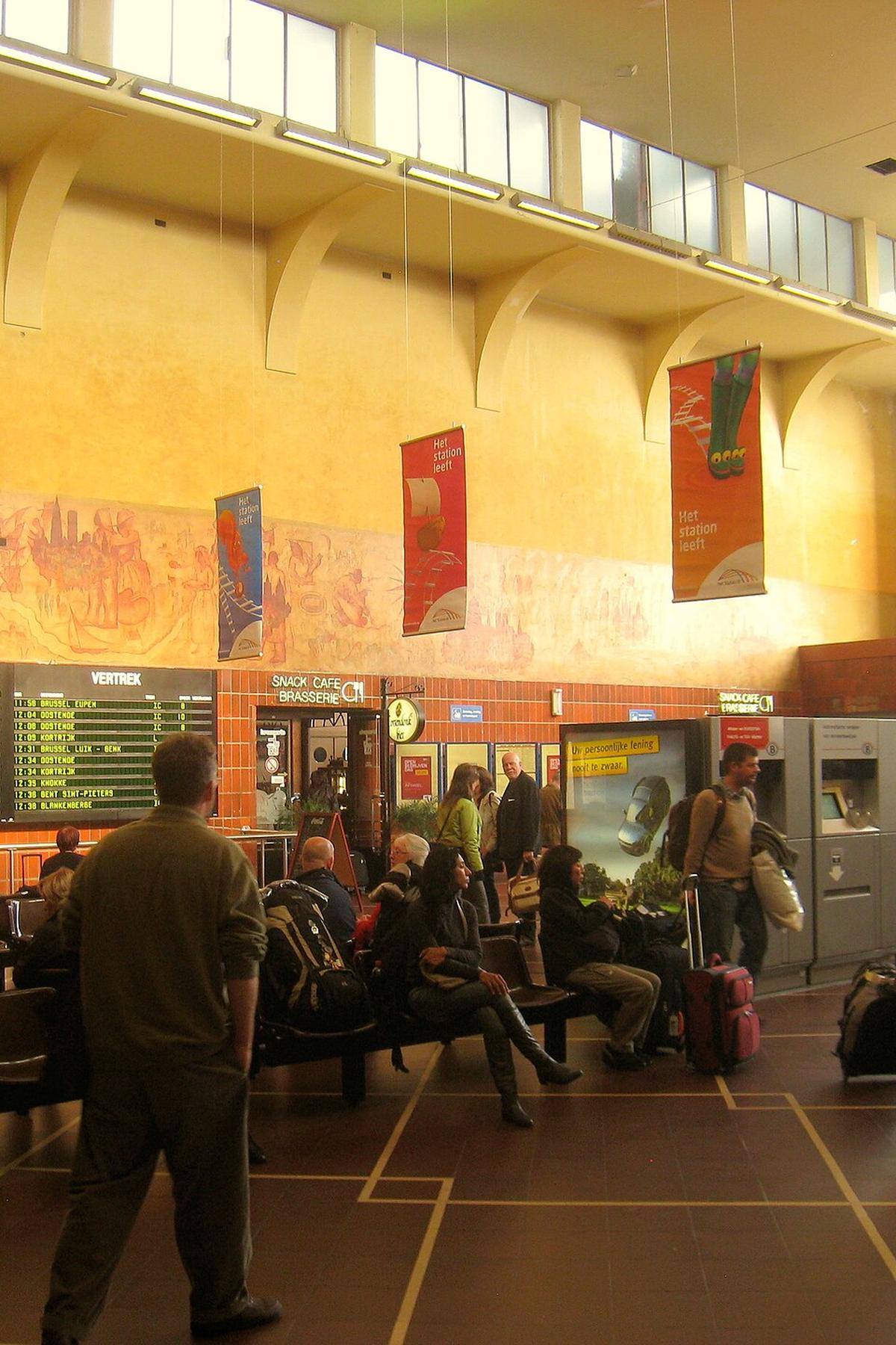 Bruges railway station